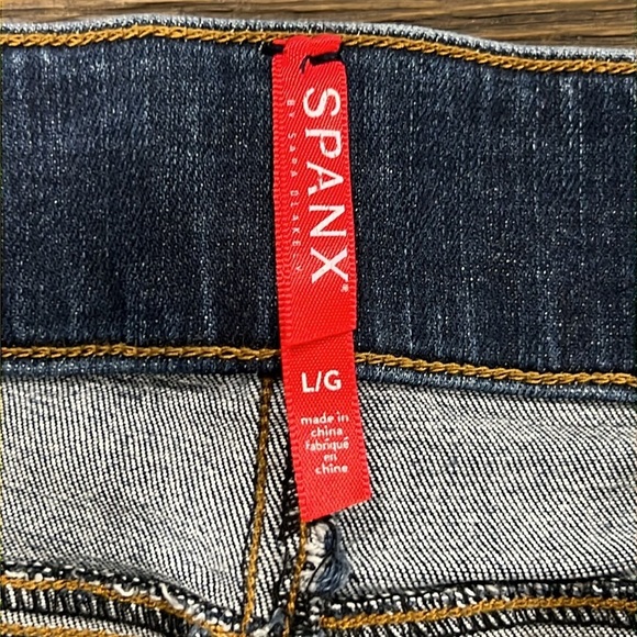 Spanx Jeans L Super Stretch Waistband Jegging Medium Blue Raw Hem Shapewear Boho - Picture 8 of 9